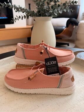 NWT Hey Dude Rose Cloud (Pink coral) Canvas Slip-On Loafers